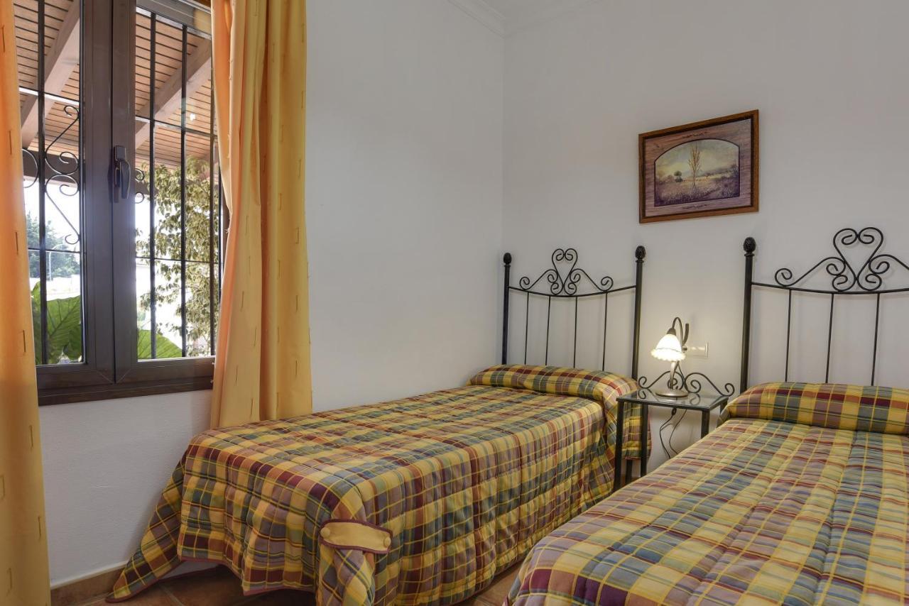 Villa Fuentes Solo Familias Кониль-де-ла-Фронтера Экстерьер фото