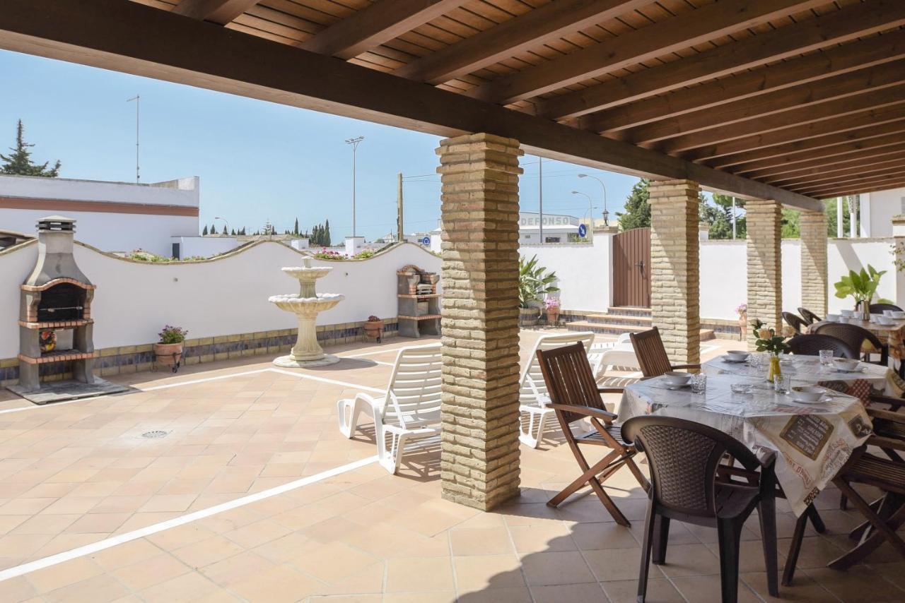 Villa Fuentes Solo Familias Кониль-де-ла-Фронтера Экстерьер фото
