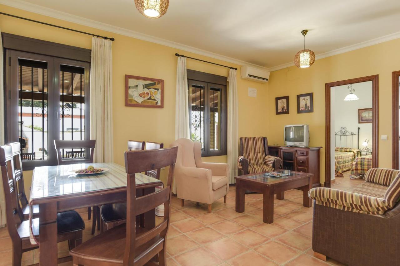 Villa Fuentes Solo Familias Кониль-де-ла-Фронтера Экстерьер фото